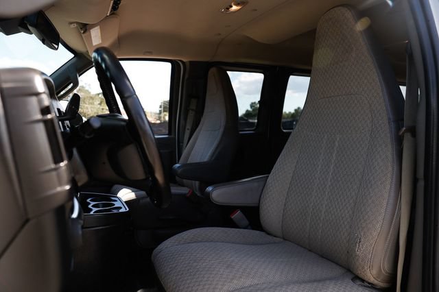 Used 2019 Chevrolet Express 3500 LT w/ LT Preferred Equipment Group RWD image 9