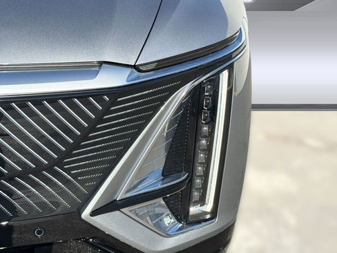 New 2026 Cadillac Lyriq Luxury RWD image 11