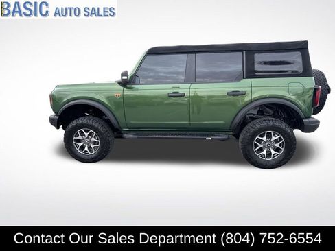 Used 2022 Ford Bronco Badlands image 9