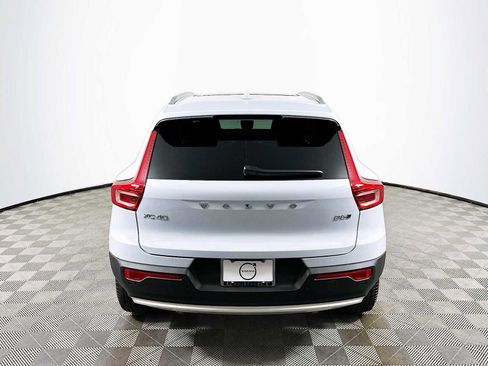 Used 2025 Volvo XC40 B5 Ultra w/ Climate Package image 6
