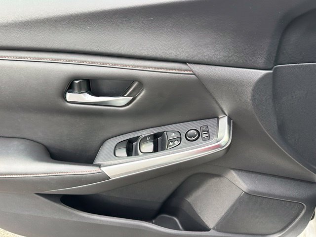 Certified 2023 Nissan Sentra SR FWD image 18