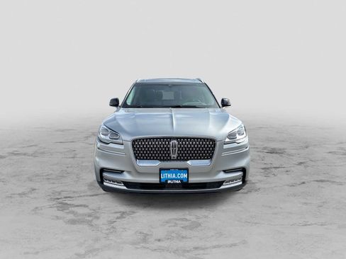 Used 2020 Lincoln Aviator Reserve w/ Equipment Group 202A image 3