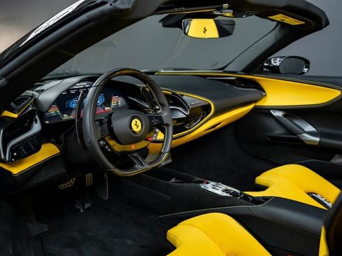 Used 2025 Ferrari SF90 Spider AWD/4WD image 20