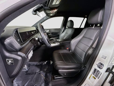 Used 2025 Mercedes-Benz GLS 450 4MATIC image 22