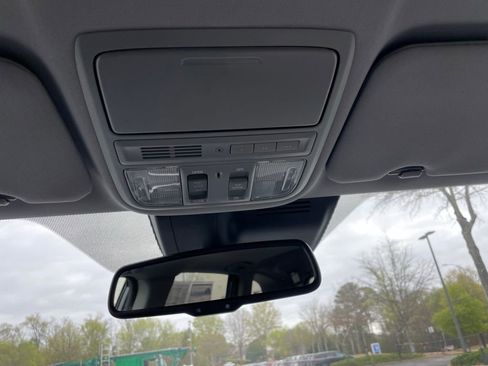 Used 2018 Honda CR-V EX-L image 16