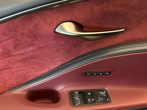 Used 2018 Lexus LC 500 Coupe RWD image 11