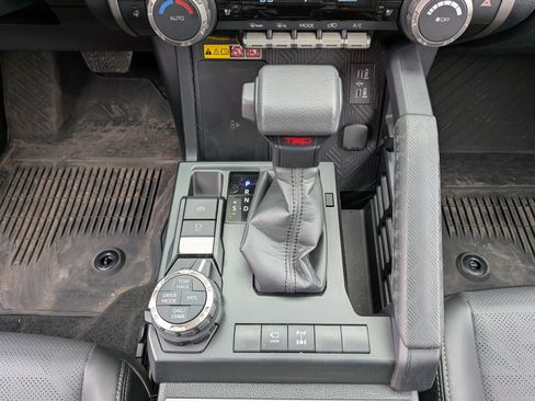 Used 2025 Toyota 4Runner TRD Off-Road Premium image 29