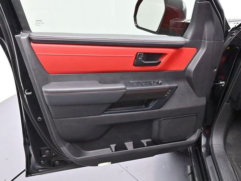 Used 2025 Toyota Tundra TRD Pro AWD/4WD image 9