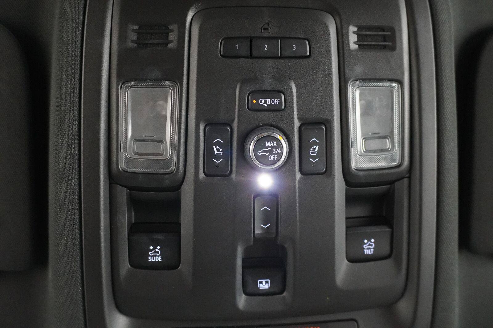 Used 2023 Chevrolet Tahoe RST w/ Sport Performance Package AWD/4WD image 15