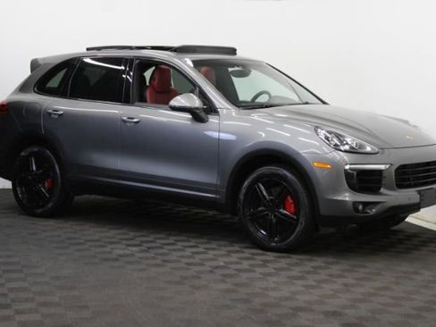 Used 2015 Porsche Cayenne S AWD/4WD image 5