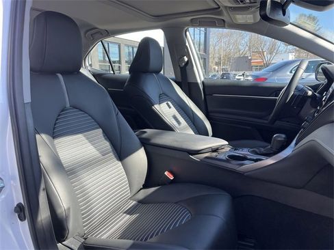 Used 2023 Toyota Camry SE w/ Cold Weather Package image 25