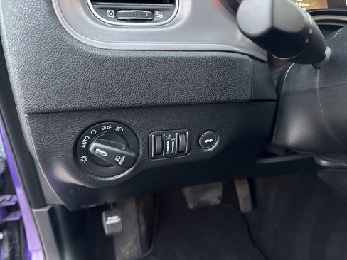 Used 2023 Dodge Charger SXT image 17