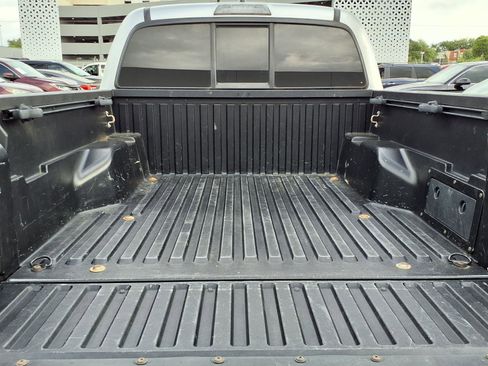 Used 2019 Toyota Tacoma SR w/ SR Convenience Package image 19