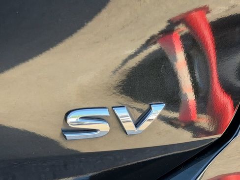 Used 2017 Nissan Rogue SV FWD image 17