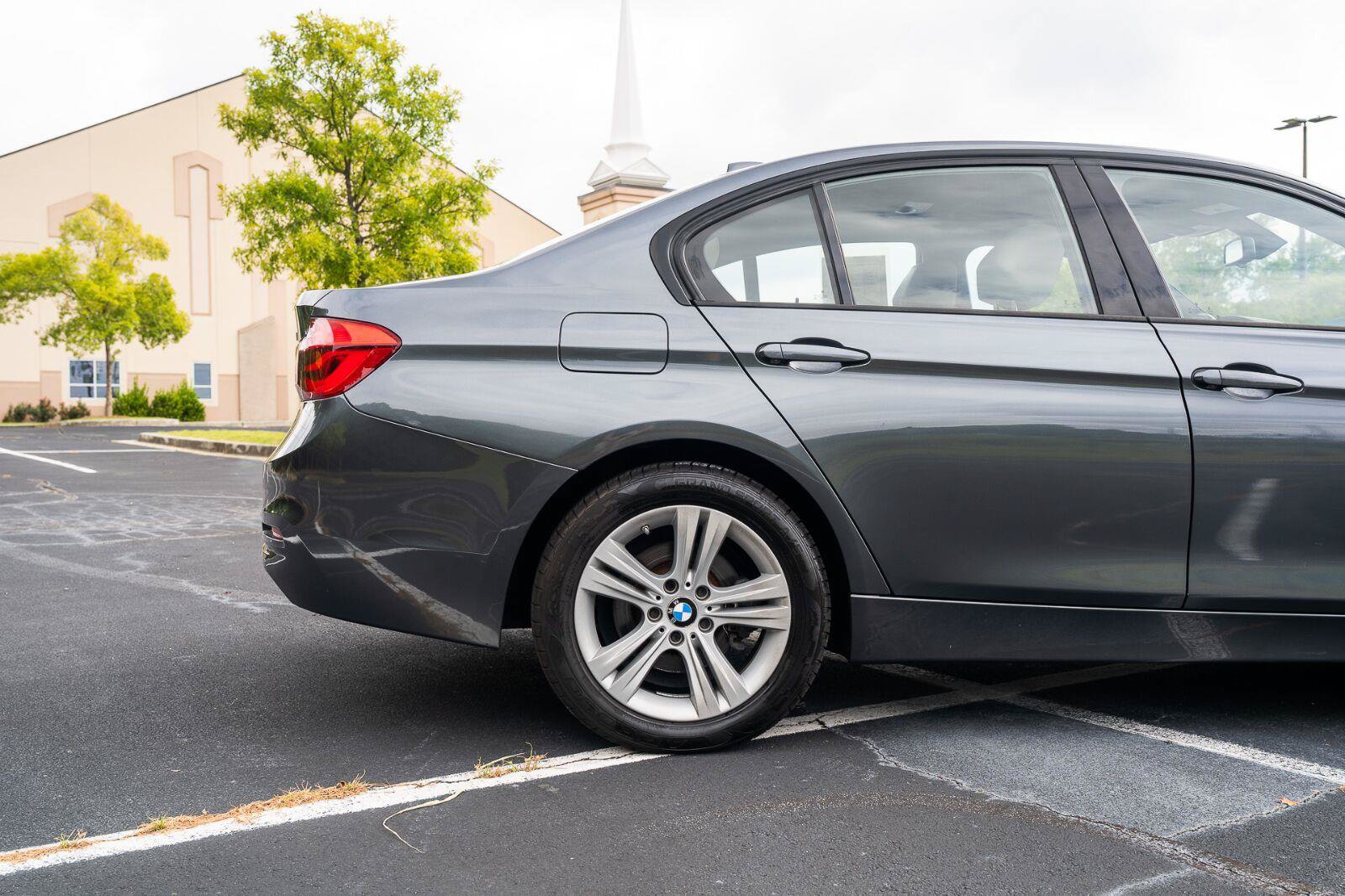 Used 2016 BMW 328i xDrive Sedan AWD/4WD image 10