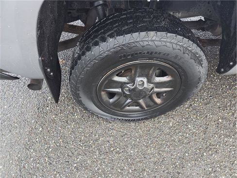 Used 2015 Toyota Tundra SR image 9