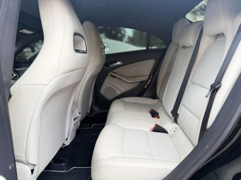 Used 2014 Mercedes-Benz CLA 250 4MATIC image 12