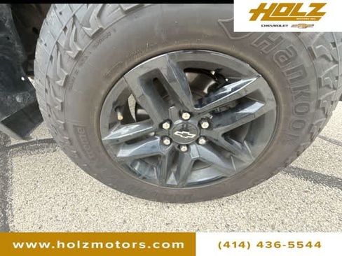 Certified 2019 Chevrolet Silverado 1500 Custom Trail Boss w/ Custom Convenience Package AWD/4WD image 29