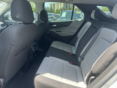 Used 2020 Chevrolet Equinox LS FWD image 17