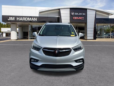 Used 2018 Buick Encore Essence w/ Experience Buick Package FWD image 2