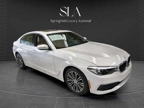 Used 2019 BMW 530e xDrive w/ Convenience Package AWD/4WD image 1