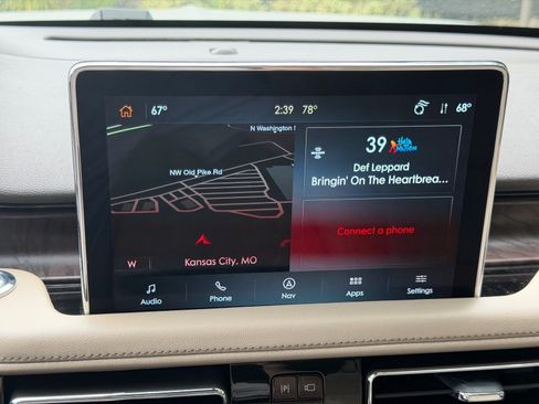 Used 2022 Lincoln Aviator Reserve w/ Equipment Group 201A AWD/4WD image 32