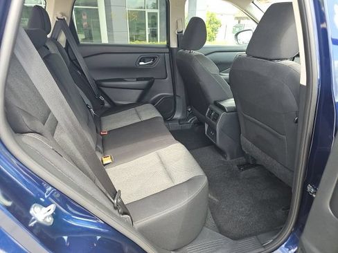 Used 2025 Nissan Rogue SV FWD image 17