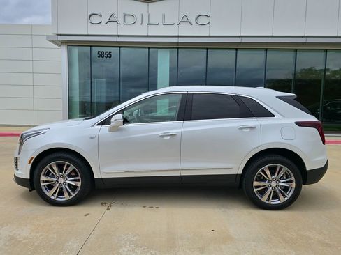 Used 2024 Cadillac XT5 Premium Luxury FWD image 2