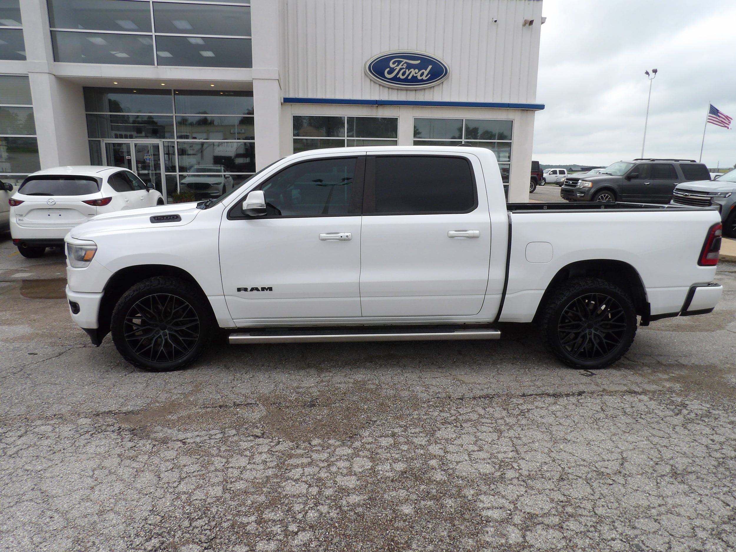 Used 2019 RAM 1500 Sport w/ Level 2 Equipment Group AWD/4WD image 1