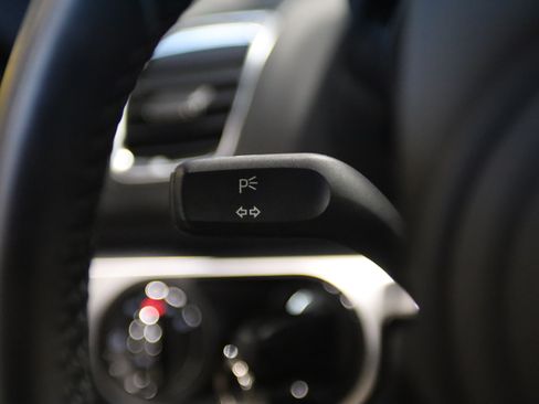 Used 2015 Porsche Cayman RWD image 22