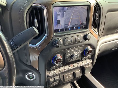 Used 2021 Chevrolet Silverado 2500 High Country w/ Z71 Off-Road Package image 9