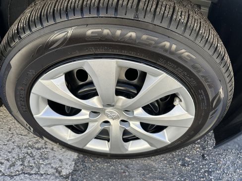 Used 2025 Toyota Corolla LE image 6