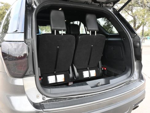 Used 2019 Ford Explorer XLT w/ Equipment Group 202A image 22