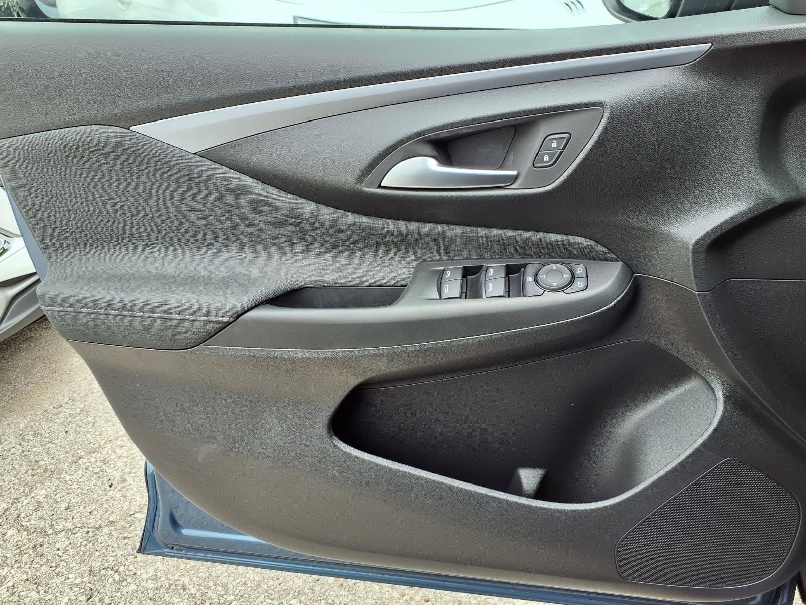 New 2026 Buick Envista Sport Touring FWD image 11