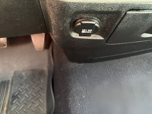 Used 2018 RAM 1500 Express RWD image 25
