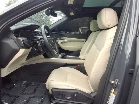 Used 2024 Audi Q8 e-tron Prestige AWD/4WD image 17