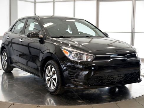 Used 2023 Kia Rio S w/ Technology Package FWD image 2