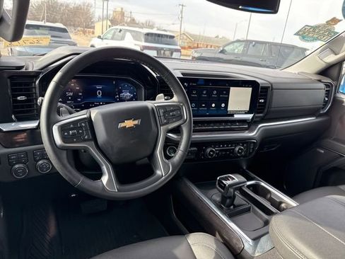 Used 2024 Chevrolet Silverado 1500 LTZ image 21