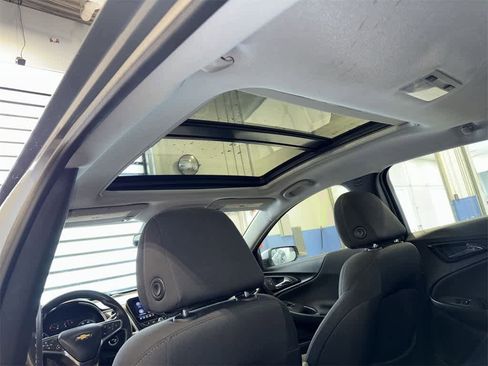 Used 2024 Chevrolet Malibu LT image 24