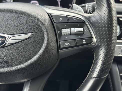 Used 2023 Genesis G70 2.0T image 13