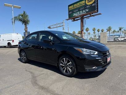 New 2025 Nissan Versa SV w/ Trunk Package