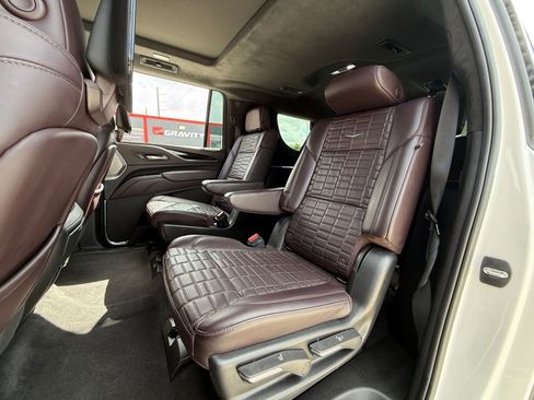 Used 2022 Cadillac Escalade ESV Sport Platinum image 15