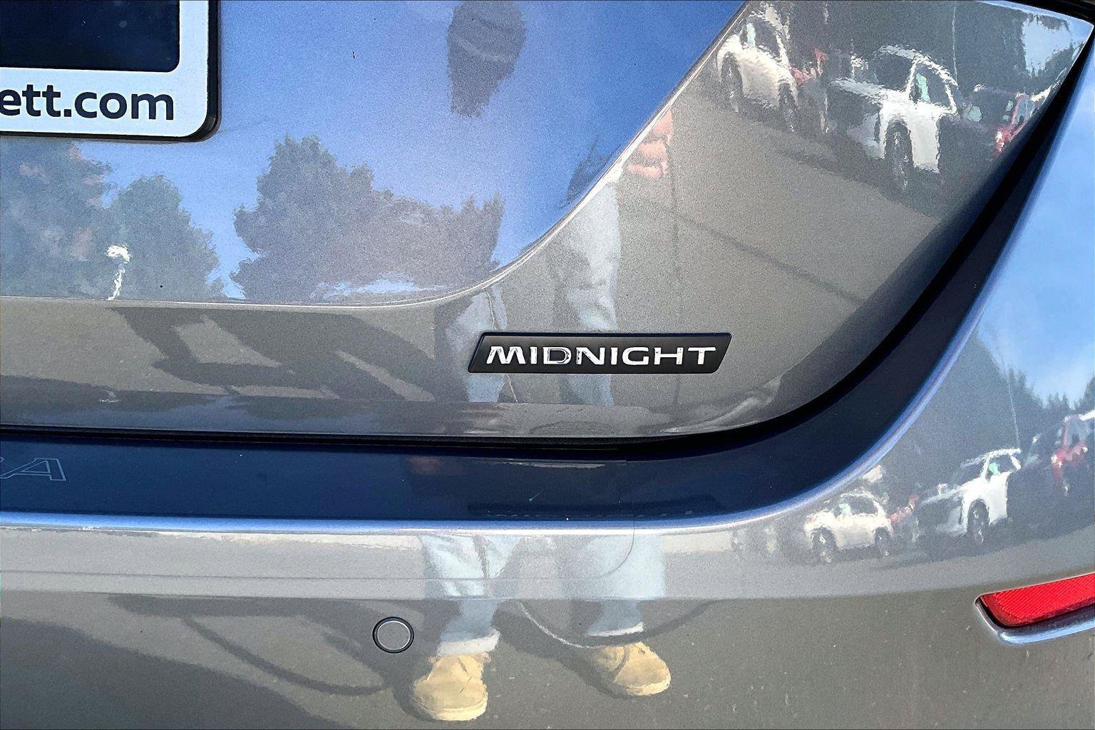 Used 2023 Nissan Sentra SR w/ Midnight Edition Package FWD image 24