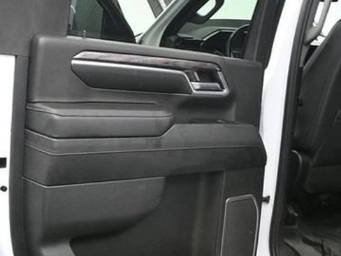 Used 2024 Chevrolet Silverado 2500 LTZ AWD/4WD image 12