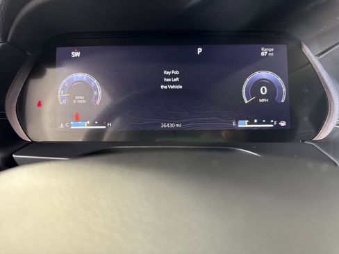 Used 2023 Jeep Grand Cherokee L Laredo image 17