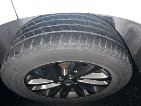 Used 2019 Ford Expedition Limited image 4