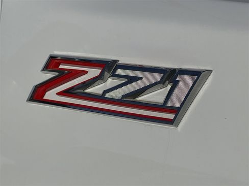 Used 2024 Chevrolet Silverado 2500 LT image 11