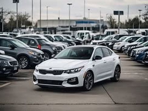 Used 2025 Kia K4 FWD image 1