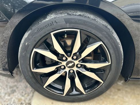 Used 2018 Chevrolet Malibu LT FWD image 12