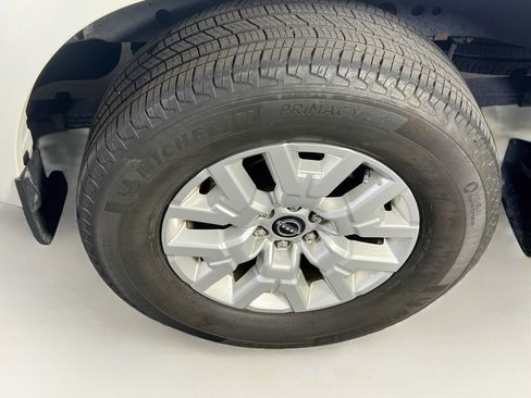 Used 2023 Nissan Frontier SV w/ Technology Package AWD/4WD image 28